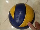 Волейбольный мяч mikasa MVA 200 б/у