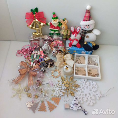 Новогодние ёлочные украшения