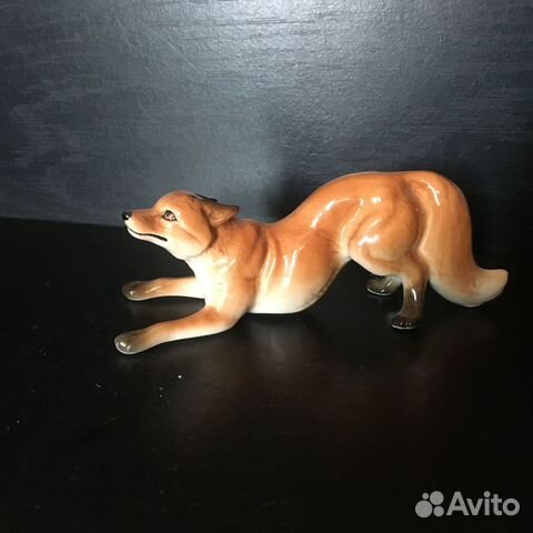 Фарфоровая статуэтка 