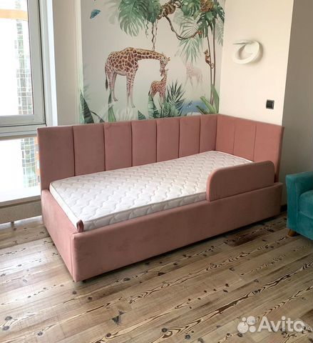 Детская кровать с мягкими бортиками