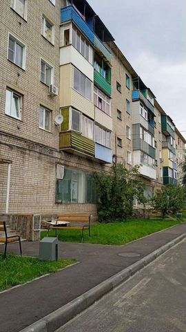 3-к. квартира, 50 м², 5/5 эт.