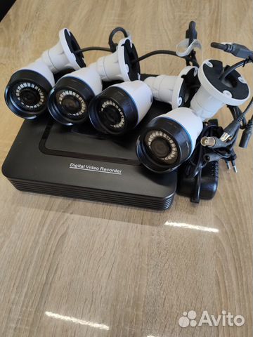 Комплект видеонаблюдения 4 камеры и 1 микрофон