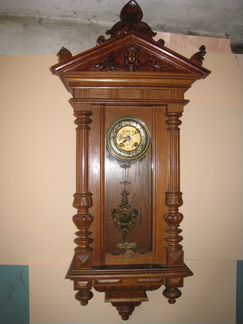 Настенные часы Густав Беккер