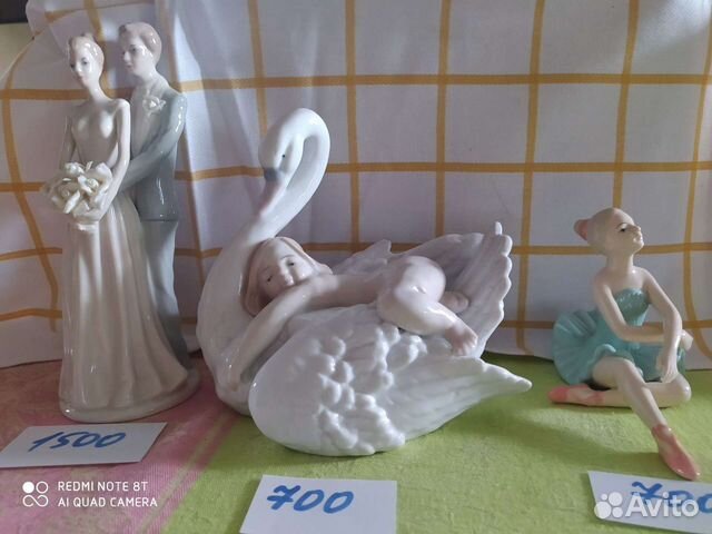 Фарфоровые фигурки разные