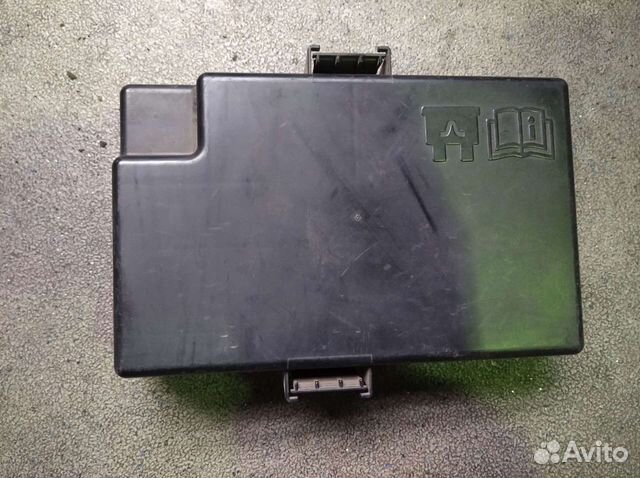 Крышка блока предохранителей Форд Транзит