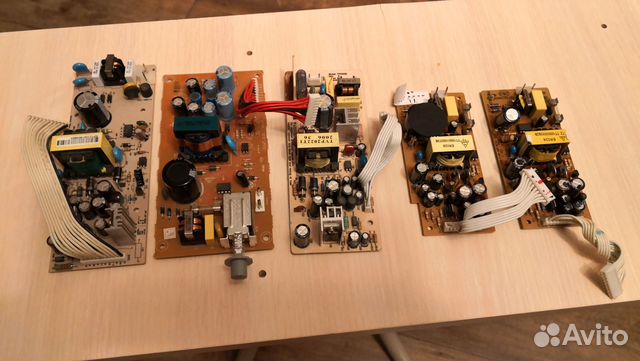 Блок питания с регулируемым напряжением