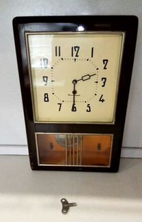 Настенные часы Янтарь, маятник, ключи