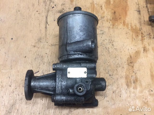 Насос гидроусилителя mercedes w124 A1244602380