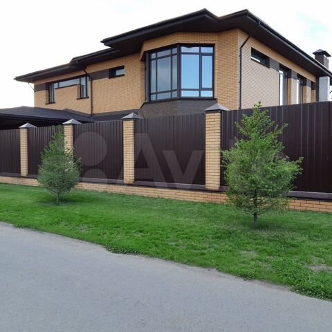 Коттедж 721,6 м² на участке 15,3 сот.