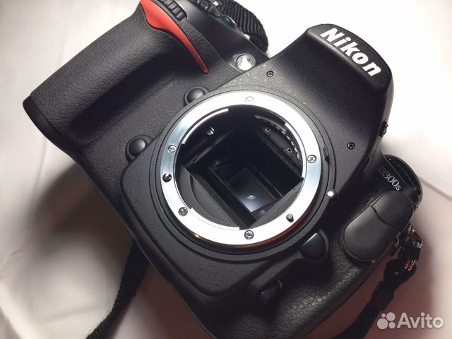 Зеркальный фотоаппарат Nikon D300S