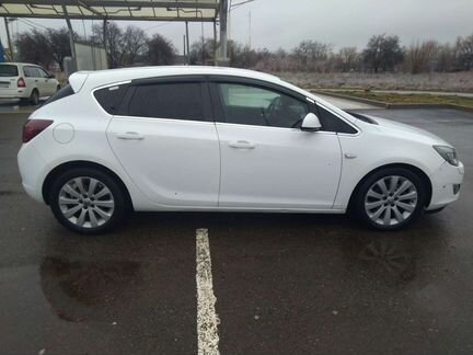 Opel Astra 1.4 МТ, 2011, 197 500 км