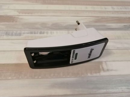 Зарядное устройство для аккумуляторов AA и AAA