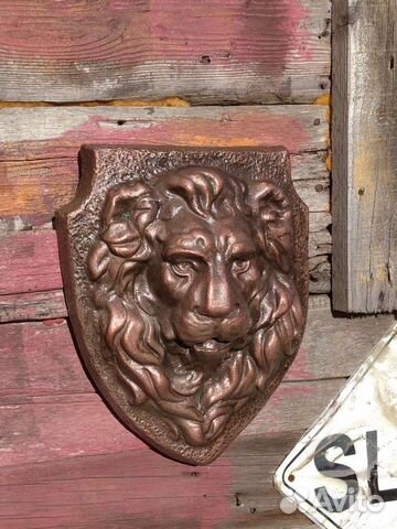 Лев барельеф