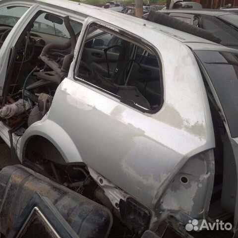 Заднее крыло Шевроле Лачетти универсал