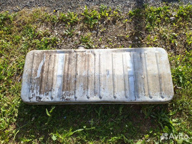 Бак для лодочного мотора 75 литров. Топливный бак на скутер ирбис. Топливный бак на газ 3309 фото. Топливный бак 400 литров. Дополнительный топливный бак лексус лх470.