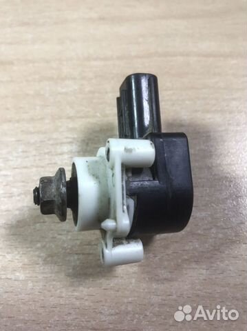 Датчик положения кузова тойота ленд крузер 200