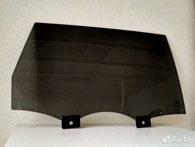 Audi Q7 4L 2007 стекло правое заднее