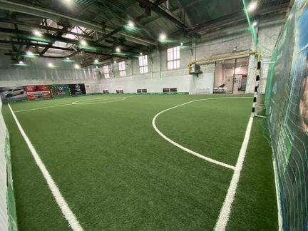 Почасовая аренда футбольного зала и открытого поля