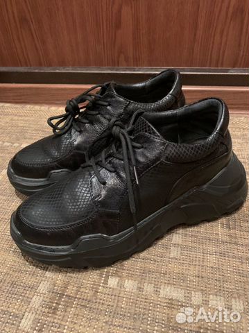 Кроссовки женские abricot