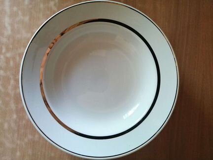 Винтаж большие суповые тарелки 