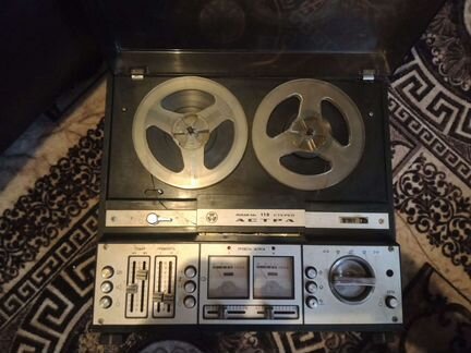 Катушечный магнитофон
