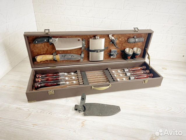 Набор шампуров подарочный в чемодане