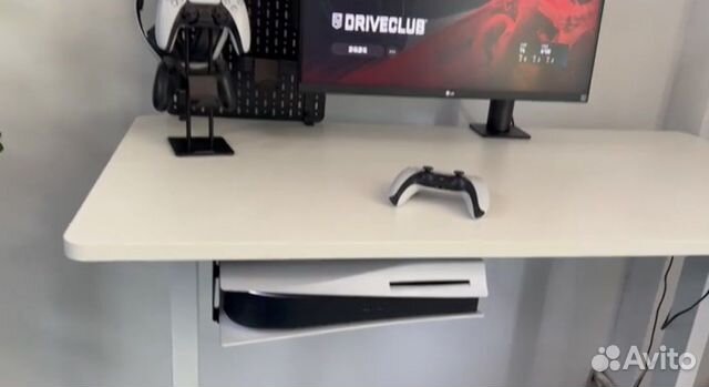Настольный держатель для PlayStation 5