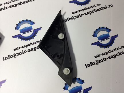Крышка зеркала внутренняя правая Mazda 3 BL 2009-2