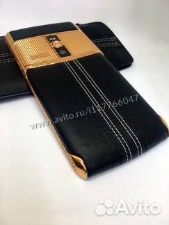 Vertu Signature Touch Clous de Paris Gold Верту