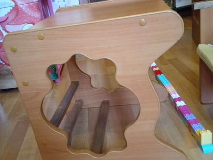 Стол со стулом