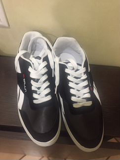 Крассовки мужские новые