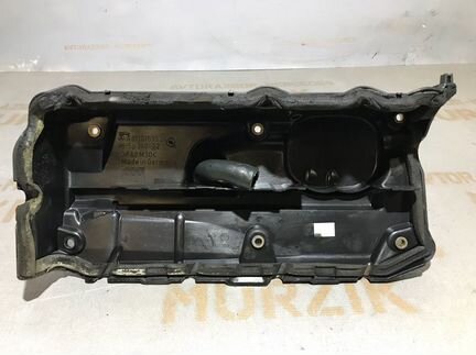 Крышка двигателя Mercedes V-Class W638 611.980 2.2
