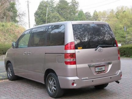 Toyota Noah 2.0 AT, 2002, 75 000 км