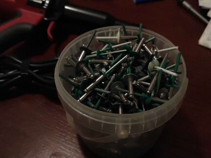 Заклепочник электрический