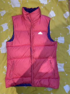 Жилет пуховый Adidas. Размер xs