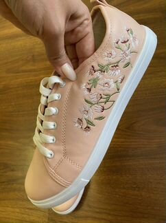 Кроссовки (кеды) женские