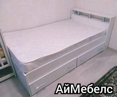 Кровать с матрасом