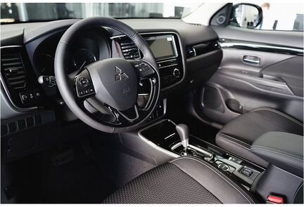 Mitsubishi Outlander 2.0 CVT, 2020
