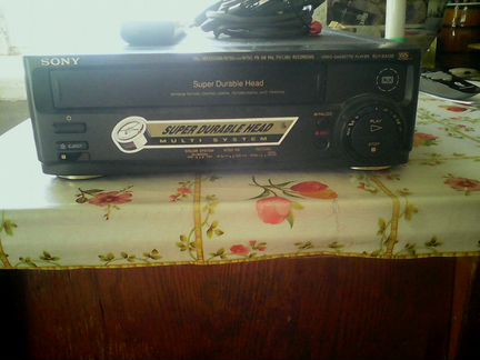 Видеомагнитофон sony