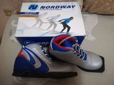 Лыжные ботинки детские размер 35