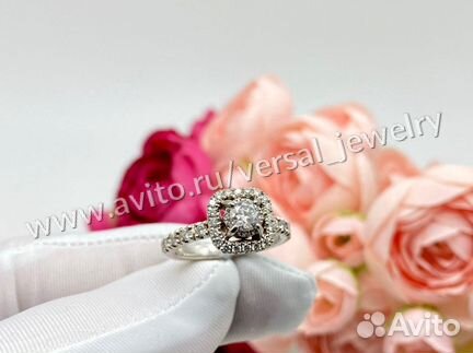 Помолвочное кольцо с бриллиантами Tiffany