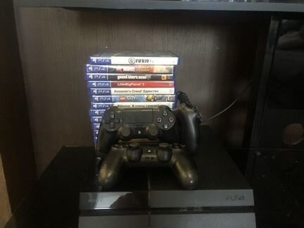 Sony PS4 б/у,12 игр,3 джостика