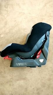 Автомобильное кресло