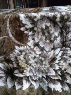 Покрывало ворсовое набивное с цветами б/у