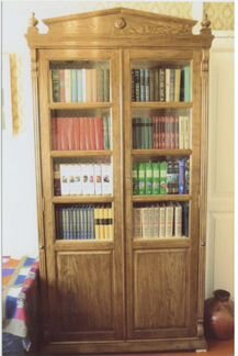 Книжный шкаф массив дуба