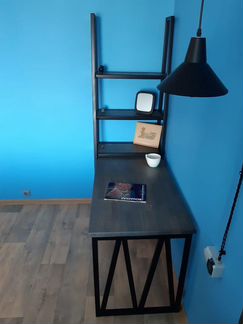 Стол-стелаж