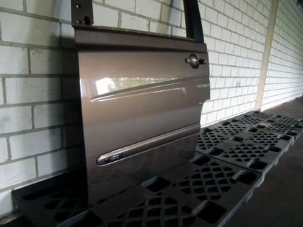 Дверь передняя левая Mercedes W639 Viano Vito