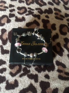 Серебряный браслет с шармами