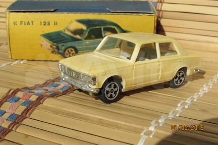 Дфи(Донецк) 1/43 Fiat 125 (пластик) белый