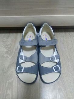 Новые кожанные босоножки